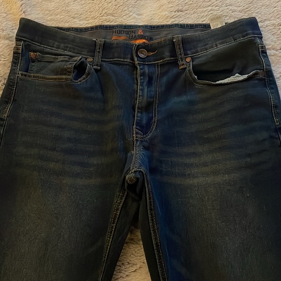 Hudson and Barrow Flex Tapered Jeans 34x32 New Without Tags - Picture 2 of 12